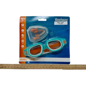 SWIMMING GOGGLES